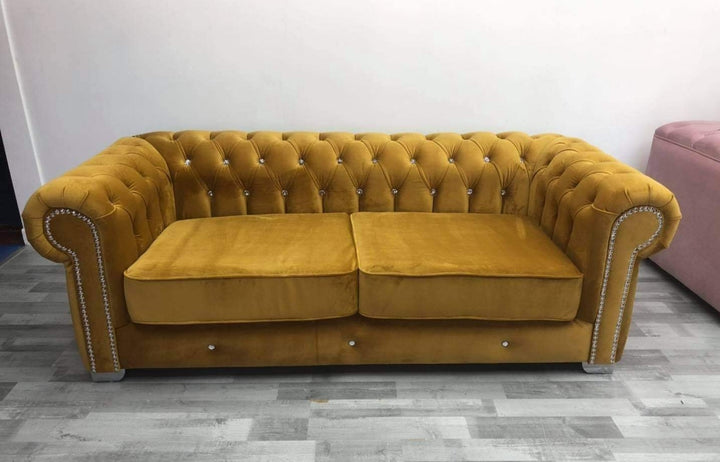 Regal- Classic Buttoned Chesterfield Sofa in Soft Velvet and Wool Fabric - Estelle Decor